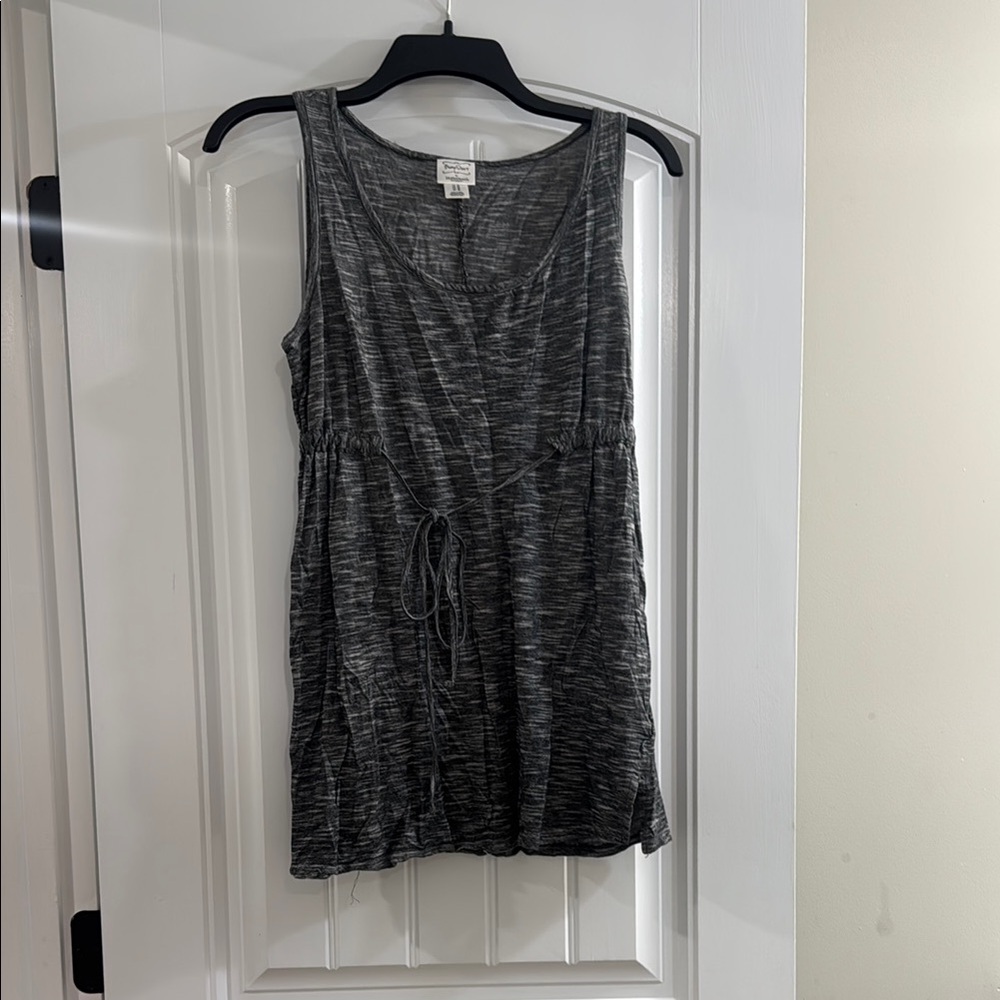 BumpStart by Motherhood Maternity Gray Sleeveless Top